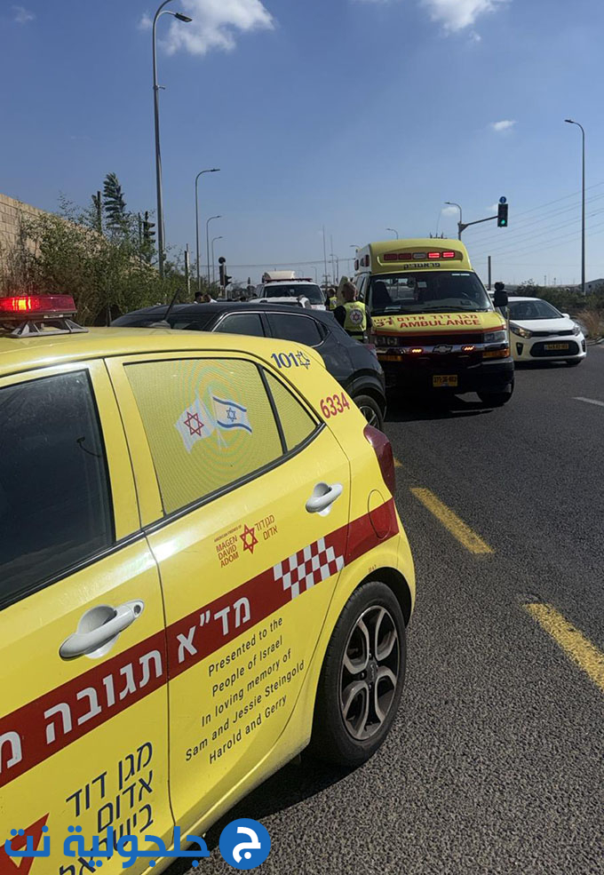 اصابة سائق بجراح بين طفيفة ومتوسطة بحادث طرق ذاتي قرب مدخل جلجولية الغربي